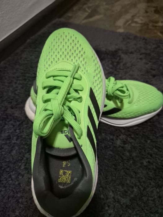 Adidas 35 номер NB 36 - номер красива маратонка