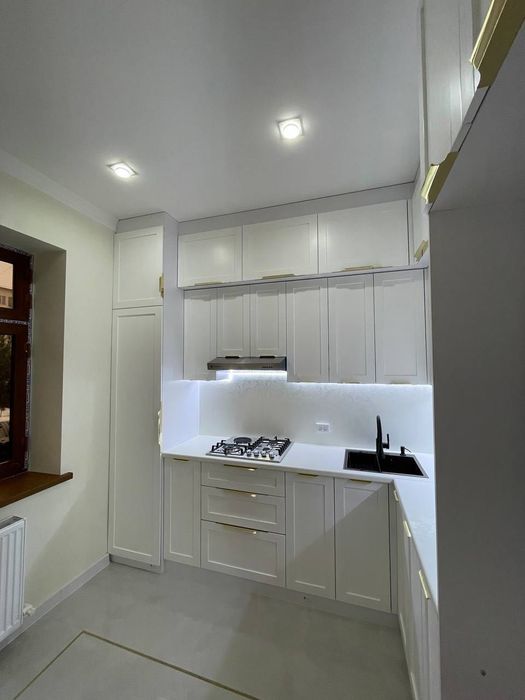 Sotiladi 1-etaj kvartira 23-maktab tinchlik plaza