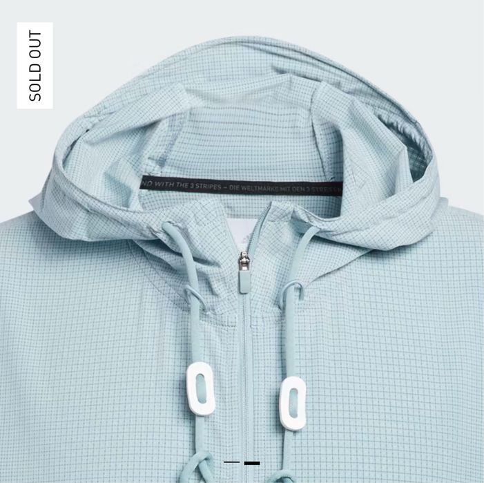 Спортивная одежда от бренда Адидас