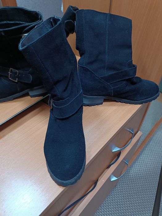 Продам сапожки демисезонные