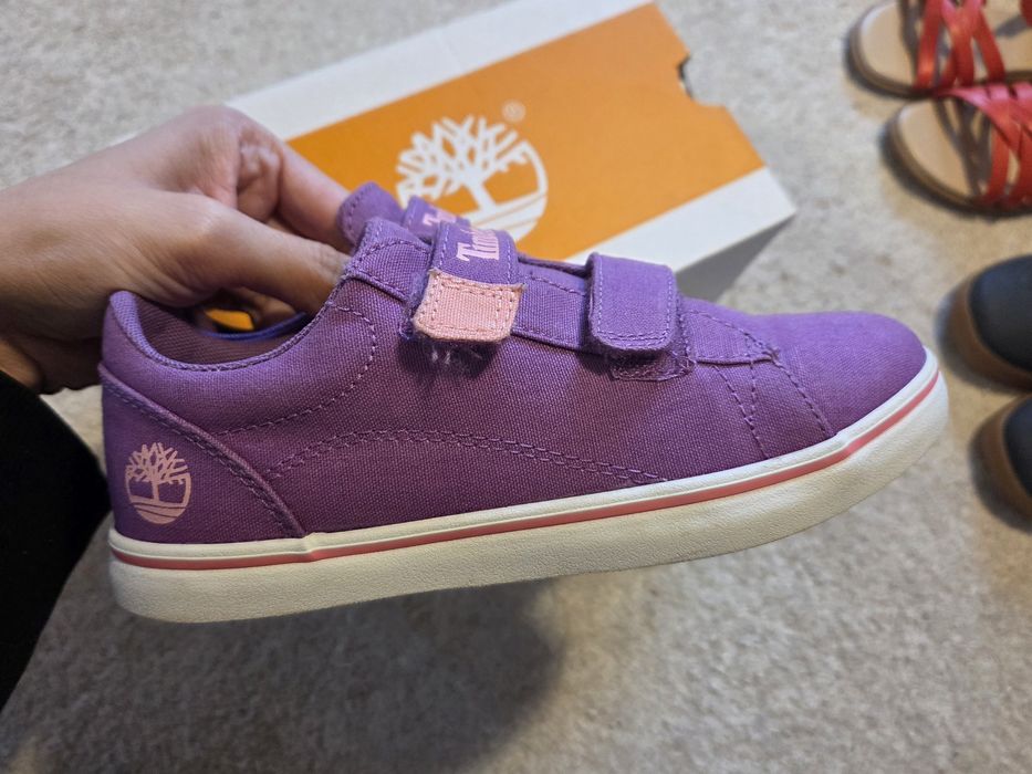 Adidasi mov Timberland 32.5