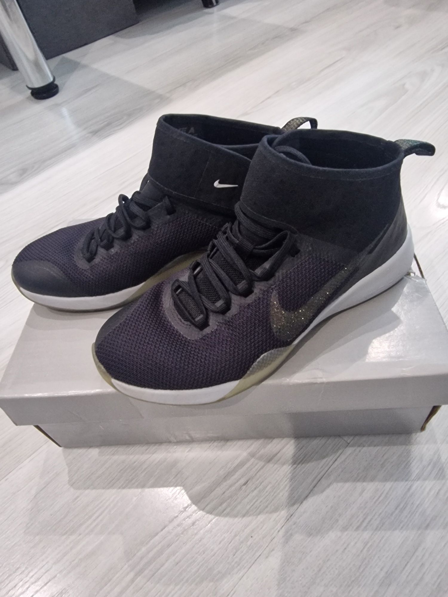 Nike Air ZOOM strong high top sneakers 35.5 OLX.bg