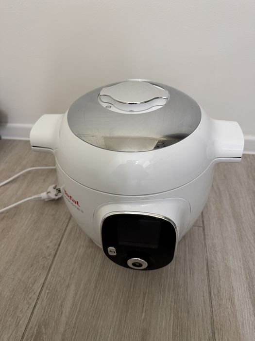 Multicoocker inteligent cu gatire sub presiune Tefal Cook4Me CY851130
