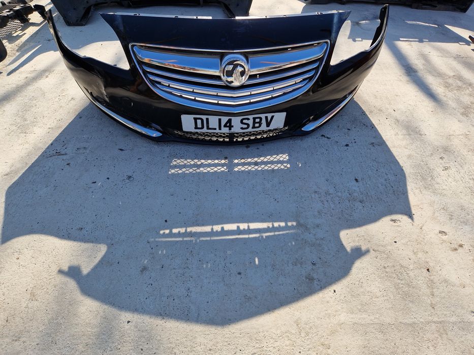 Bara fata Opel Insignia 2014