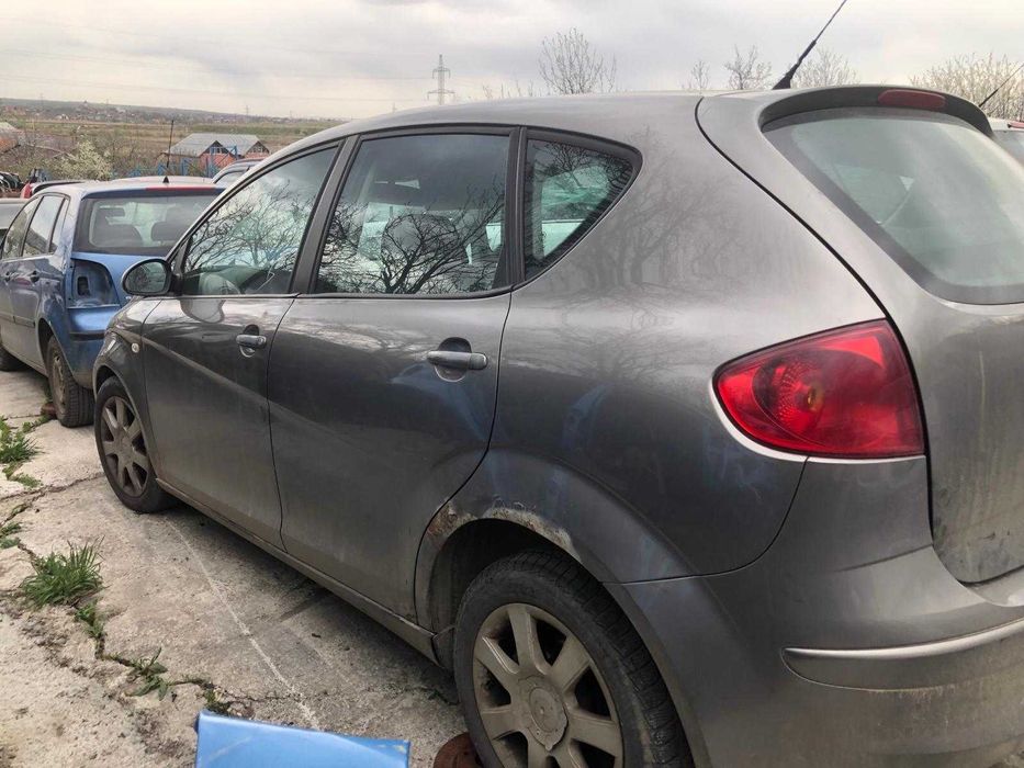 Dezmembram Seat Altea diesel/benzina 1.6 BSE/1.9 BKC