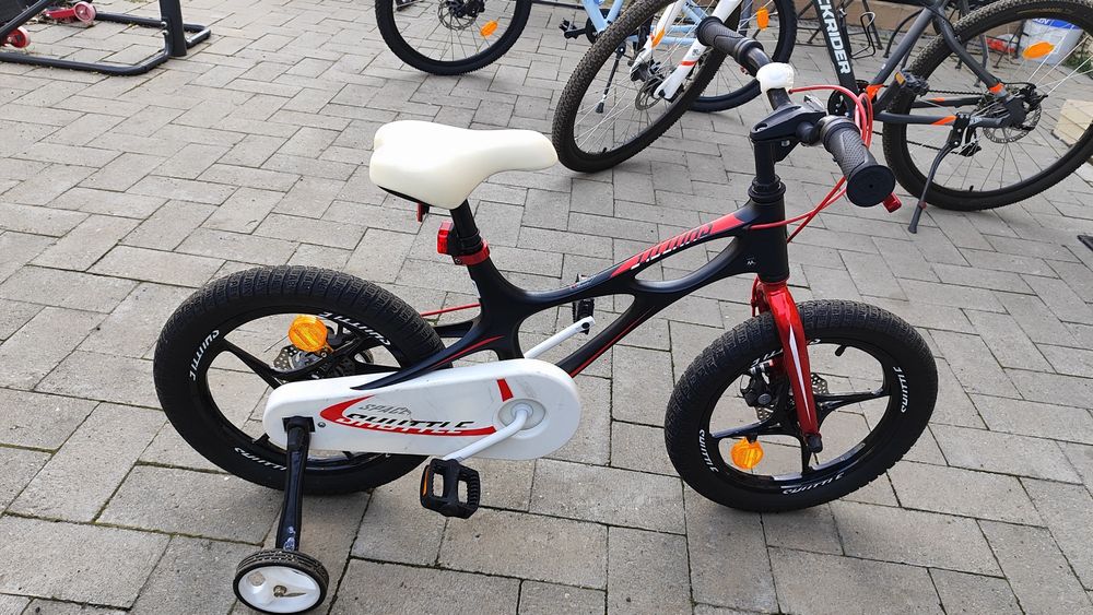 Vând bicicleta copii Royale Baby 16 inchi cadru și roti magneziu