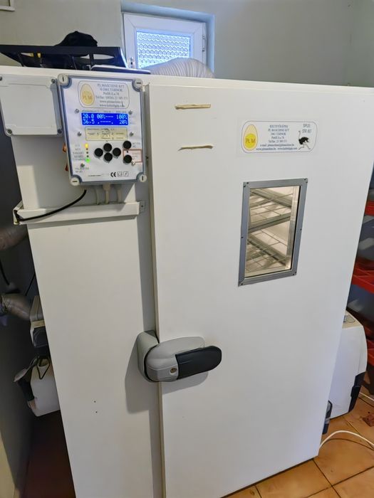 Incubator +eclozor OUA STRUT