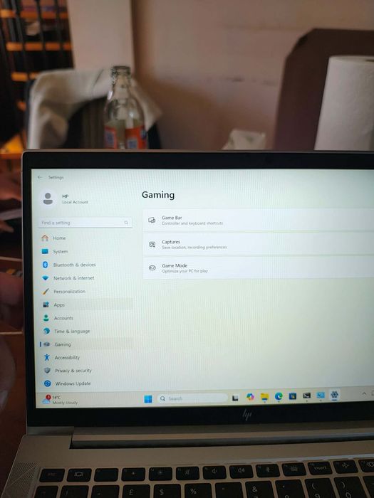 Se vinde leptop hp  ca și nou ecran touch
