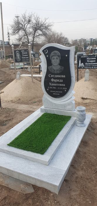 Qabr tosh qabriston uchun toshlar granit va mramirdan
