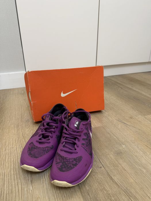 Продам обувь фирменную