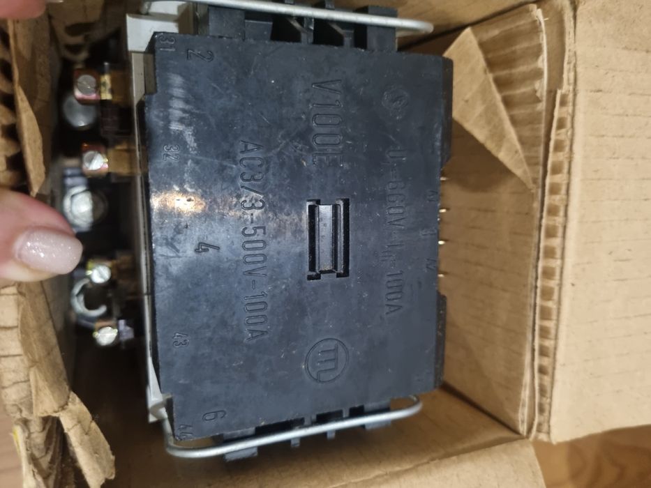 Контактори чешки V40 E и V100E