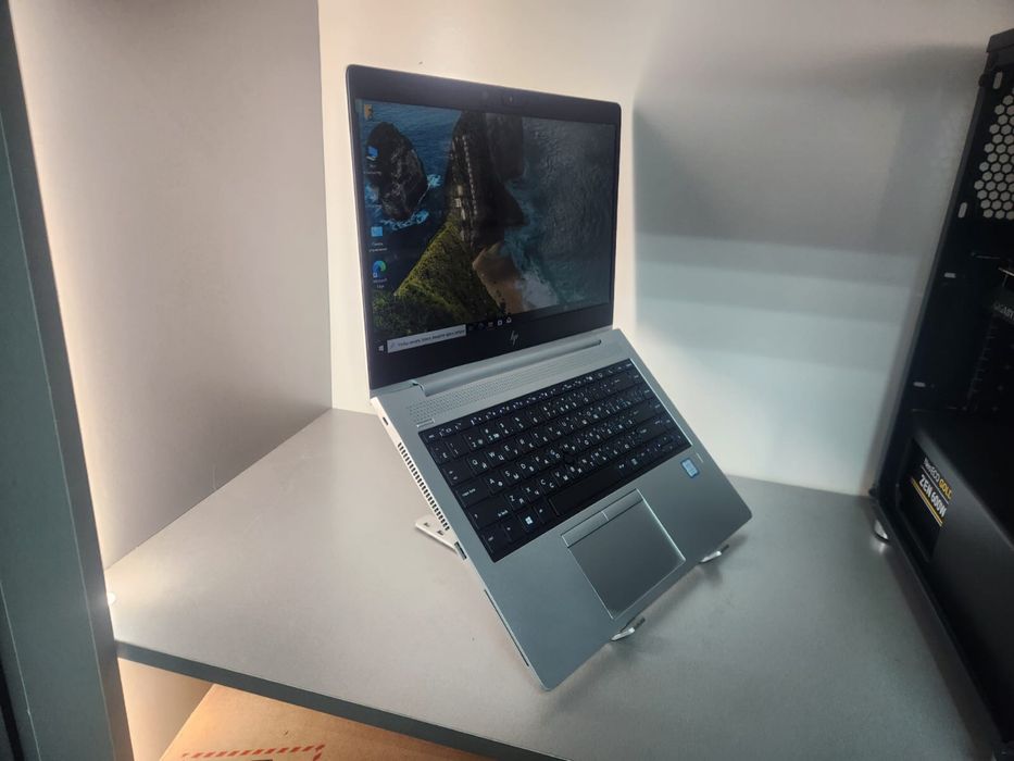 Офисный ноутбук HP