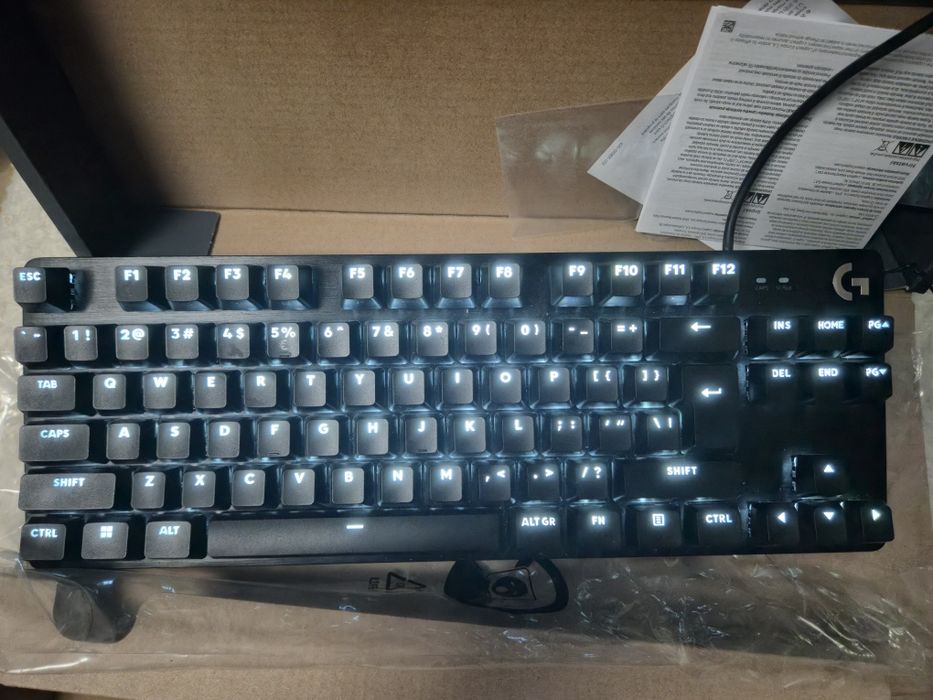 Геймърска клавиатура G413 Tkl SE