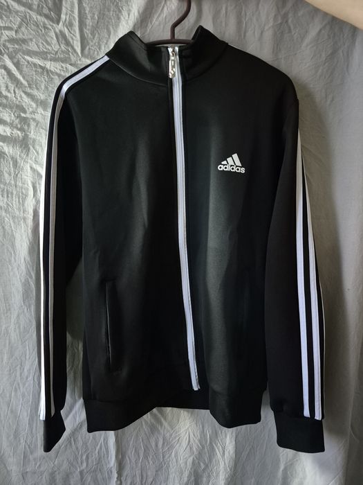 Adidas екип нов.