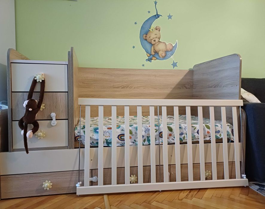 Продавам трасформираща бебешка кошара