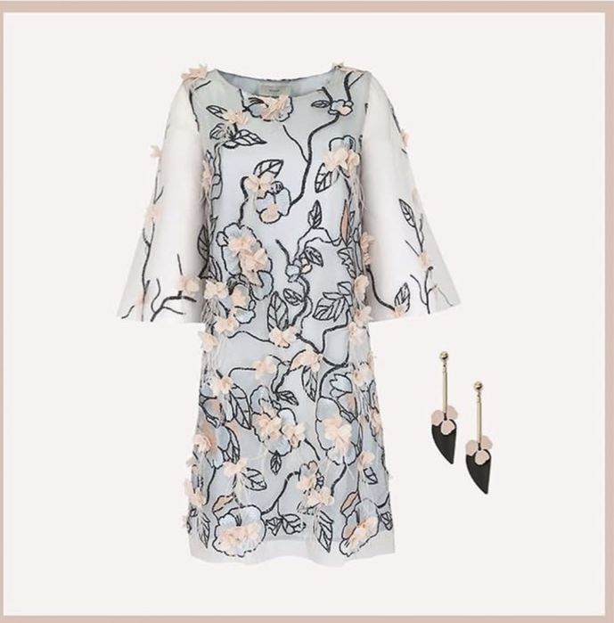 Стильное вечернее платье