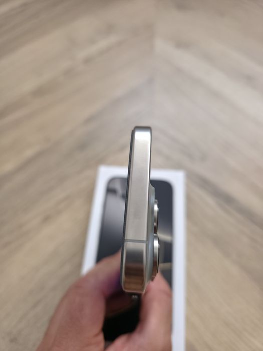 Iphone 16 pro Natural Titanium 256gb