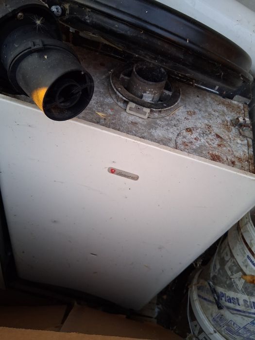 Vând piese centrale pe gaz