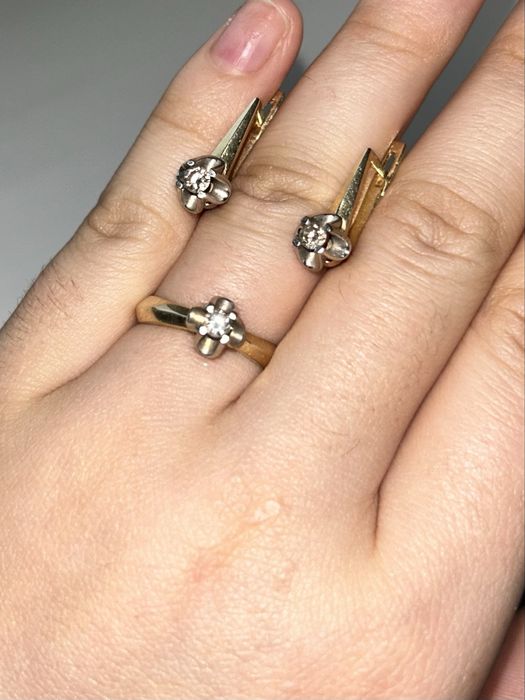 Золотой комплект с бриллиантами