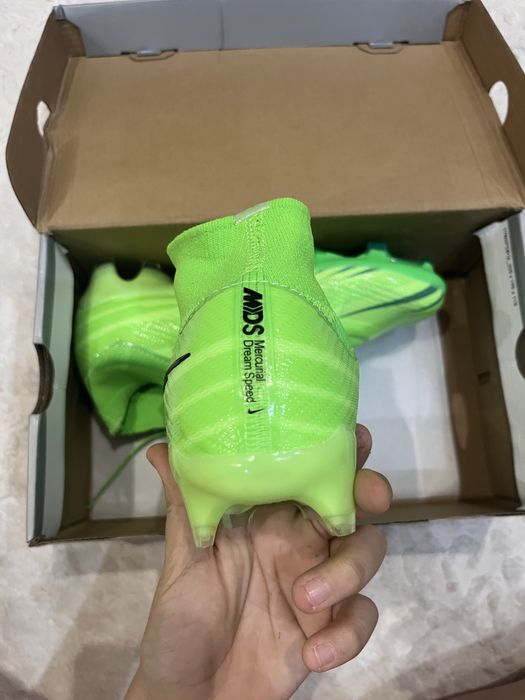 Футбольные бутсы air zoom