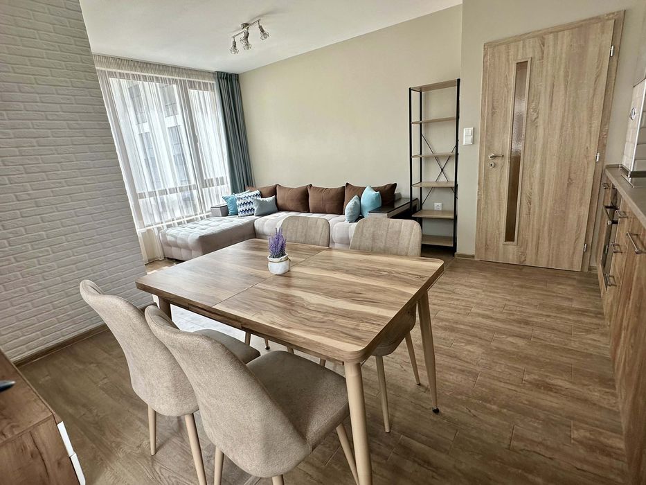 Дава се под наем Двустаен апартамент в Варна, Възраждане 2 - 60 кв.м за 598.23 € - Снимка #1