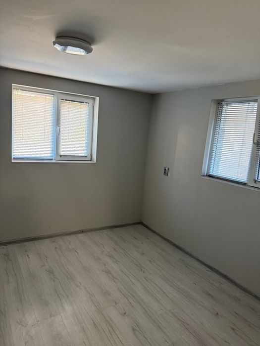 Дава се под наем Двустаен апартамент в Асеновград - 65 кв.м за 229.5 € - Снимка #2