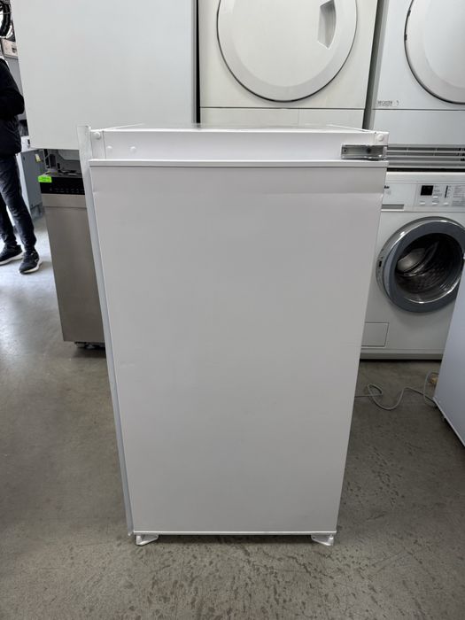 Нов!!! Хладилник със камера  за вграждане  Exquisit