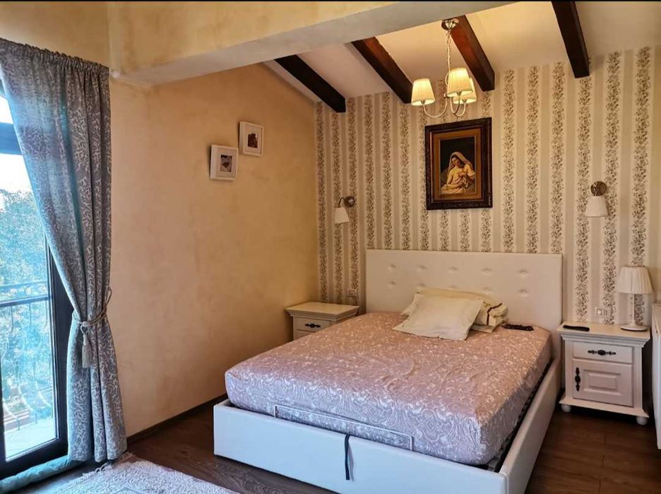 Închiriez sau vând  vila Focsani