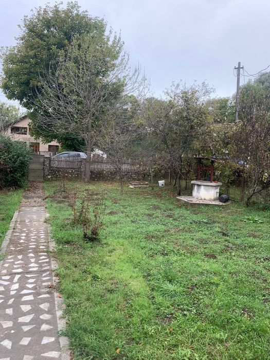 Casa+teren de vanzare