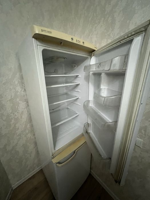 Холодильник б/у