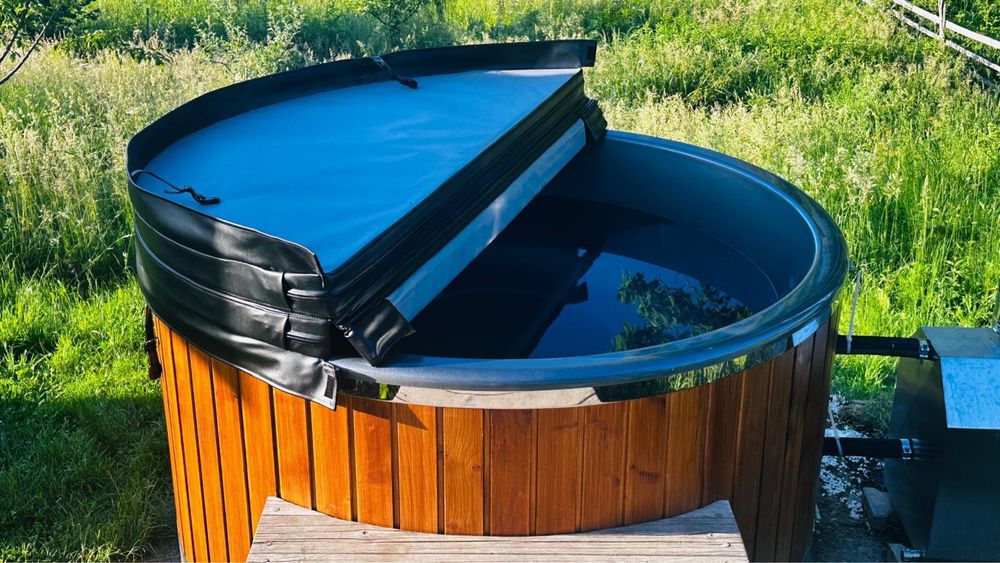 Cabana cu ciubăr la munte