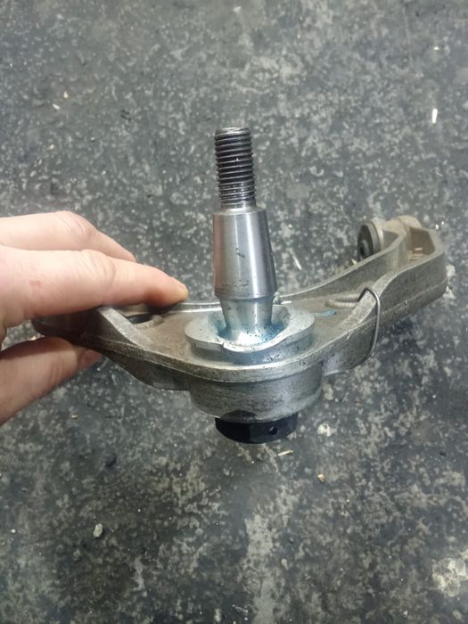 Продам рычаг отриставрированный