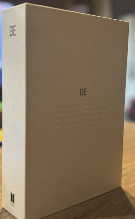 Продавам оригинален албум BTS – BE (Deluxe Edition, 2020)