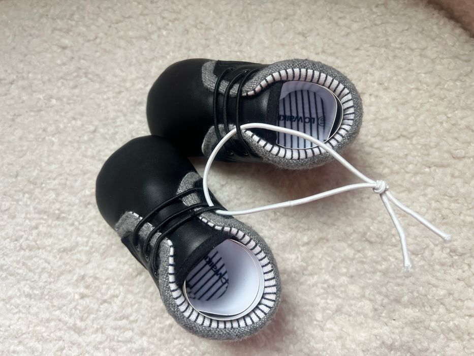 Бебешки обувчици