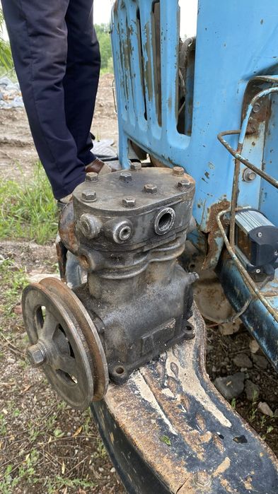 Продам компрессор на Зил