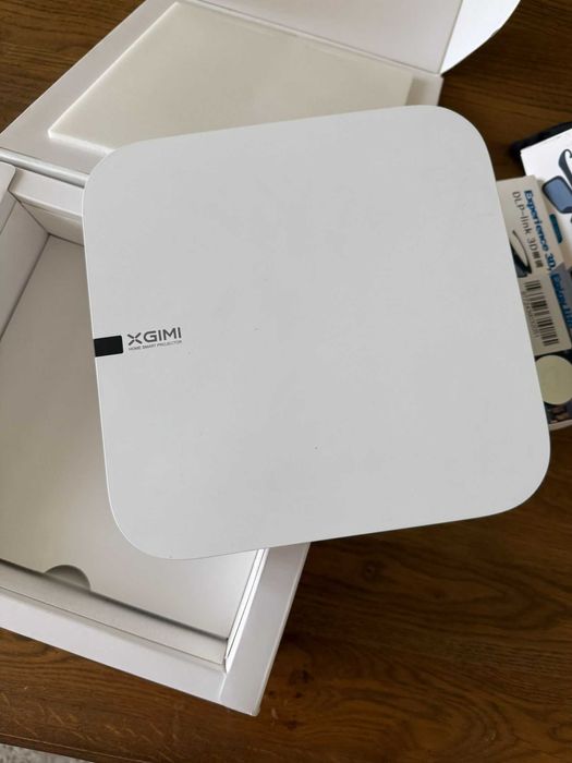 videoproiector xgimi elfin KIT ( factura + garantie)