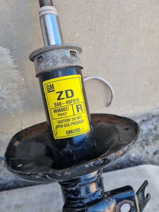 Амортизаторы 2шт