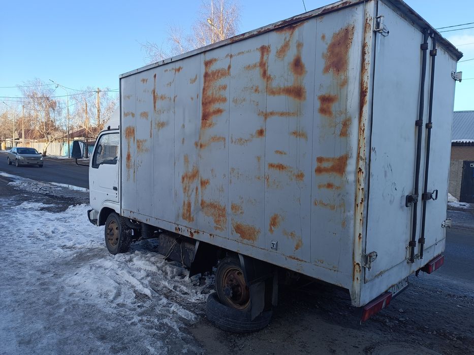 Продам грузовик Юджин 1020