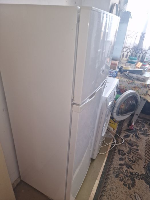 Хладилник с добро състояние