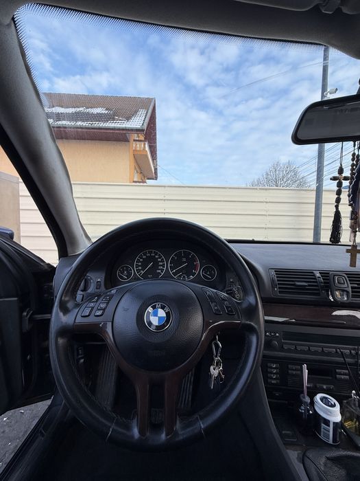 Vand BMW E39 perfect functional SCHIMB CU F10 + diferenta