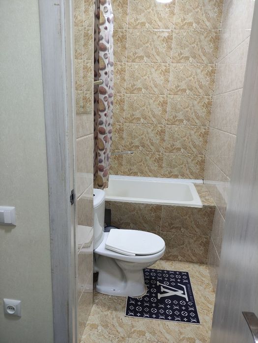 Mirzo Ulugbek Qorasuv 6 da 1 xonali studiya Uy sotiladi