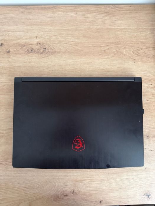 Laptop MSI GF63 Thin 10SCXR abia folosit