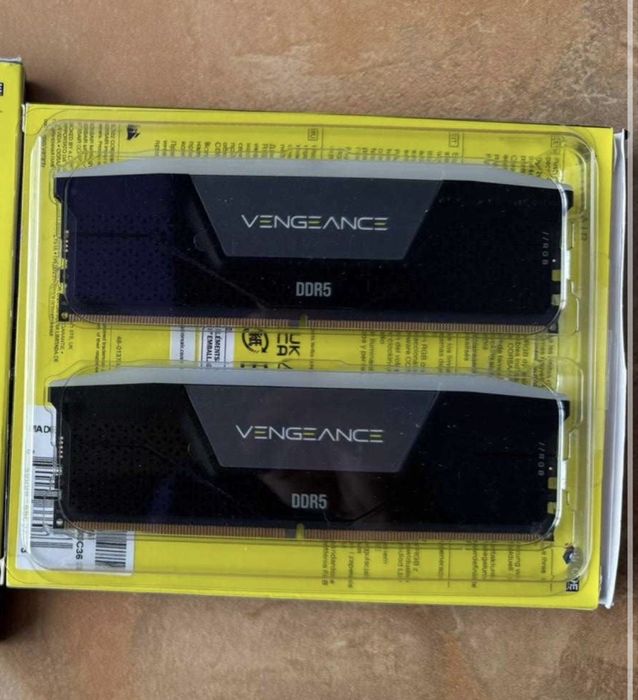 Memorie Corsair Vengeance RGB 32GB DDR5 6400MHz CL36 Dual Channel Kit