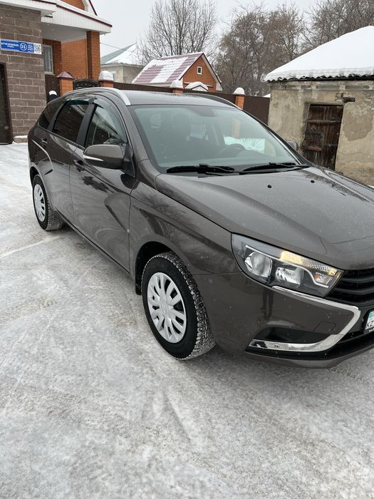 Продам лада веста в хорошем состоянии