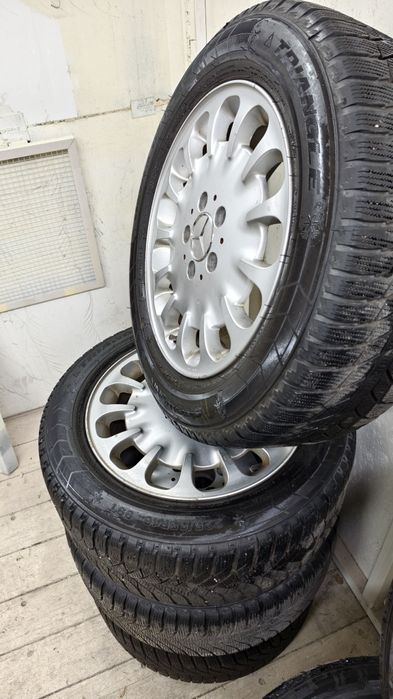 Резина с дисками на Мерседес