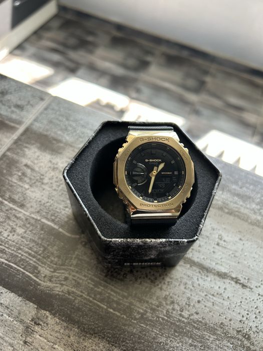 Часовник Casio G-Shock Black and Gold