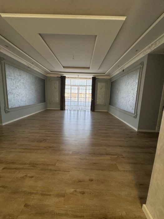 uy sotiladi. yahshi narhda