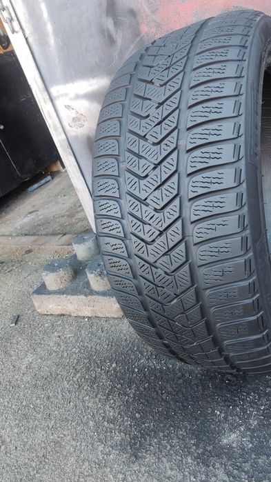 1бр. зимна гума 225/45/17 Pirelli Sotto Zero 3 
dot22
6mm
Добро състоя