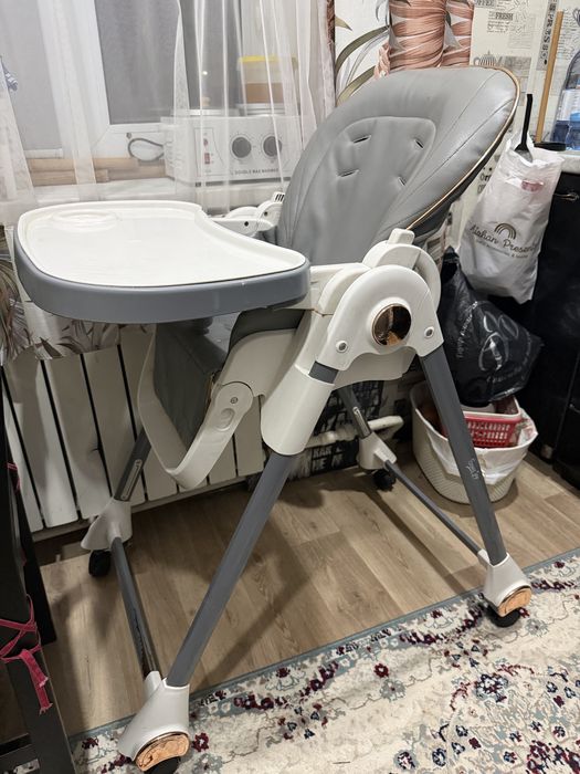 Продам детский столик для кормления