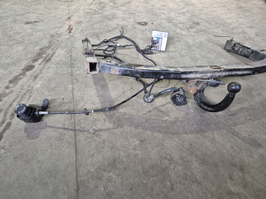 Carlig tractare remorca audi a6 c6 retractabil automat la buto an 2009